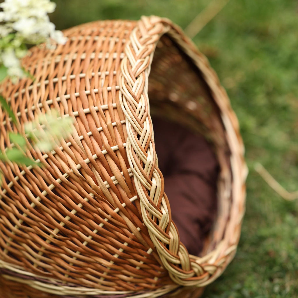ChonkyNest Natural Wicker Cat Bed - Handcrafted Pet Basket with Soft Cushion