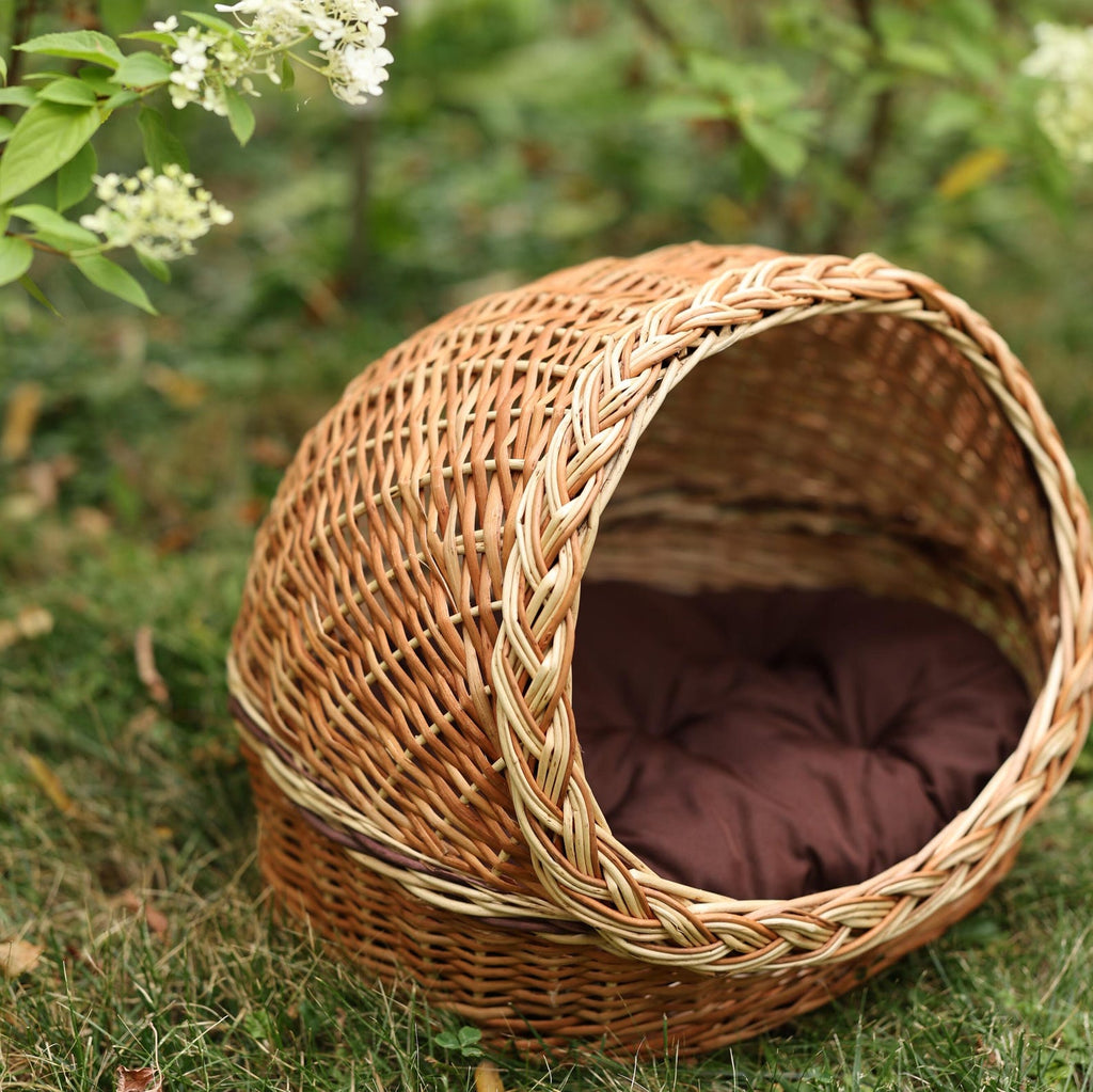 ChonkyNest Natural Wicker Cat Bed - Handcrafted Pet Basket with Soft Cushion