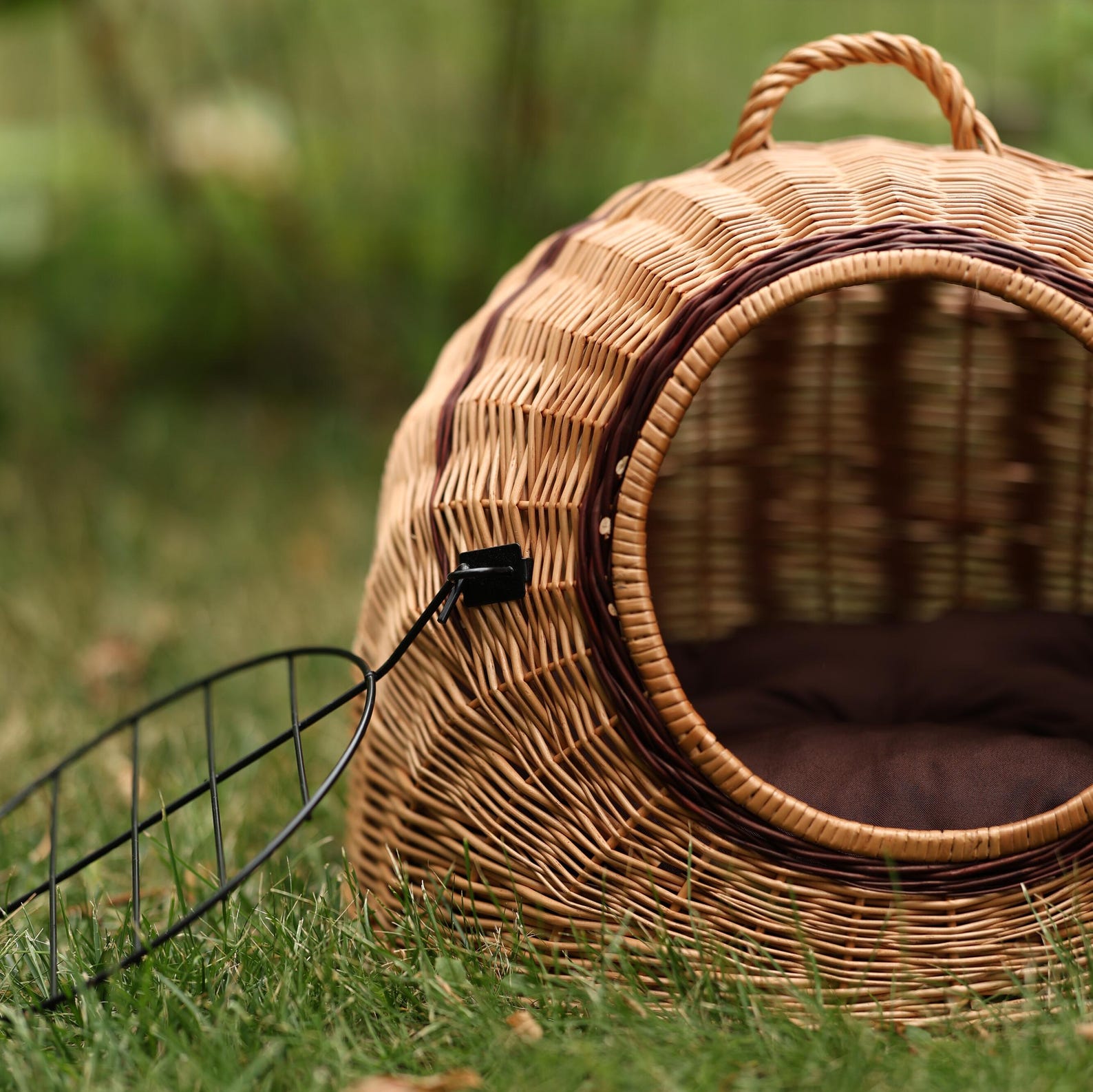 ChonkyNest 3-in-1 Handcrafted Wicker Pet Carrier Bag - Luxury Cat Cave & Travel Basket